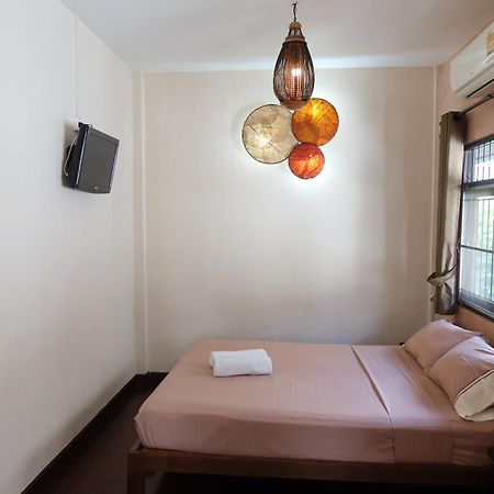 Banjai Garden Guesthouse Τσιάνγκ Μάι Εξωτερικό φωτογραφία