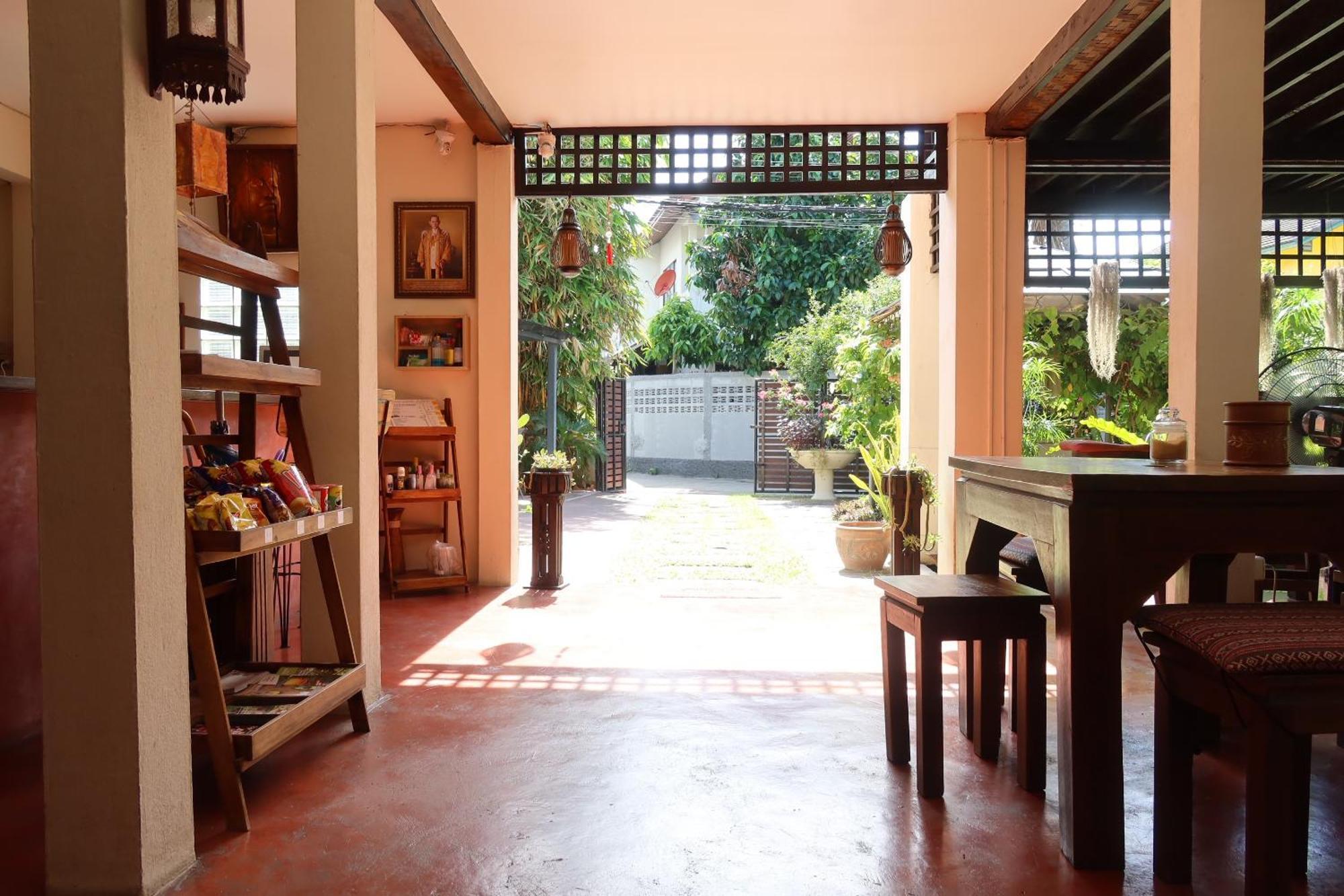 Banjai Garden Guesthouse Τσιάνγκ Μάι Εξωτερικό φωτογραφία